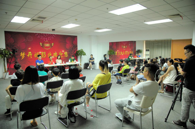 童星伯樂張曉恩 用互聯網技術服務推動兒童演員事業(yè)發(fā)展